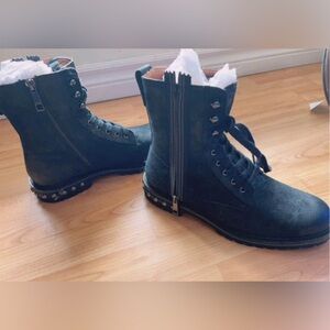 NEW！SIZE 8 STEVE MADDEN Black Lace-Up Ankle Boots with Studded Soles